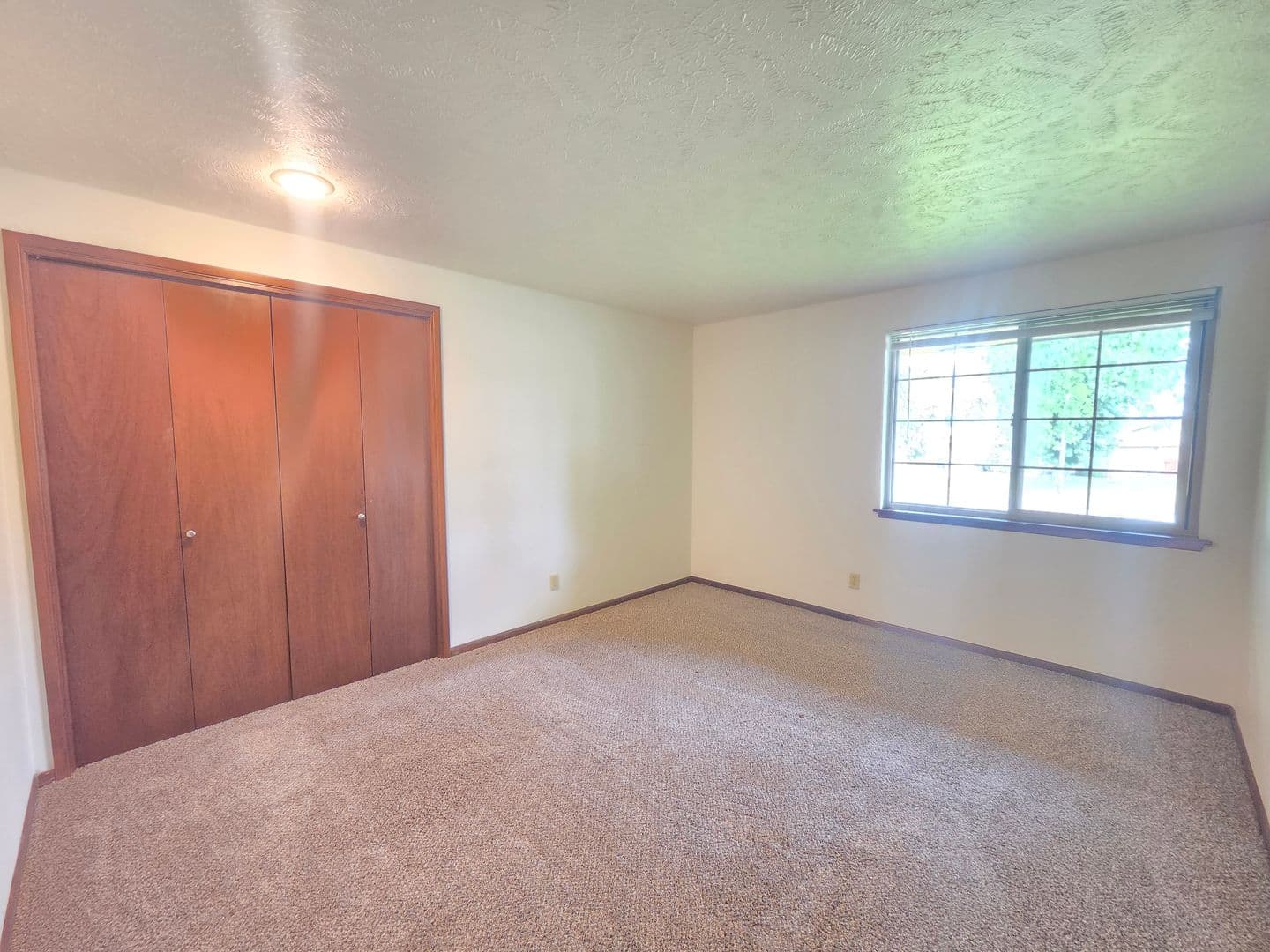 Spokane Apartment: 3315-3317 W. Bismark Ave