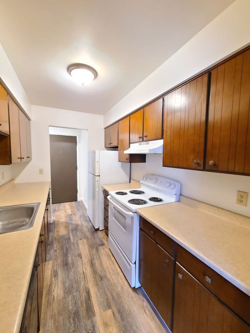 Spokane Apartment: 704 S. Adams