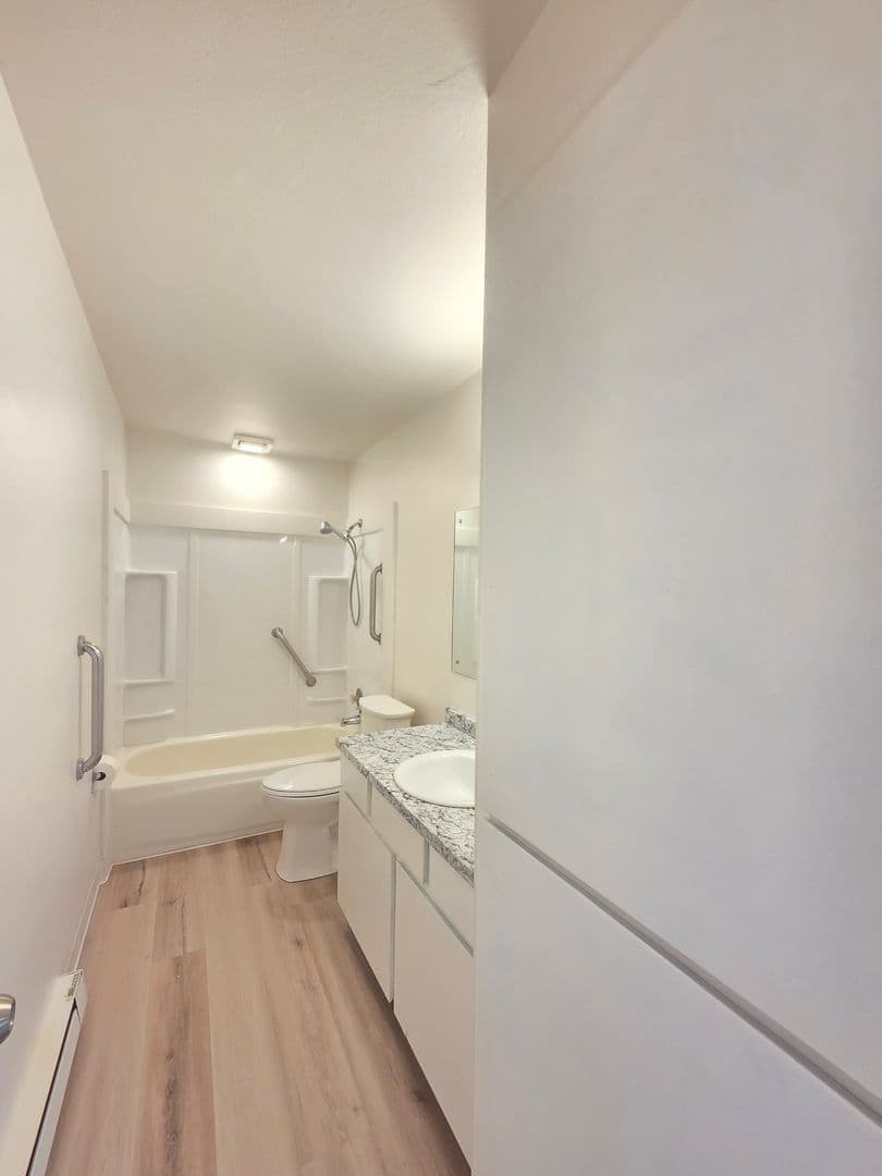 Spokane Apartment: 1204 W. 6th Ave