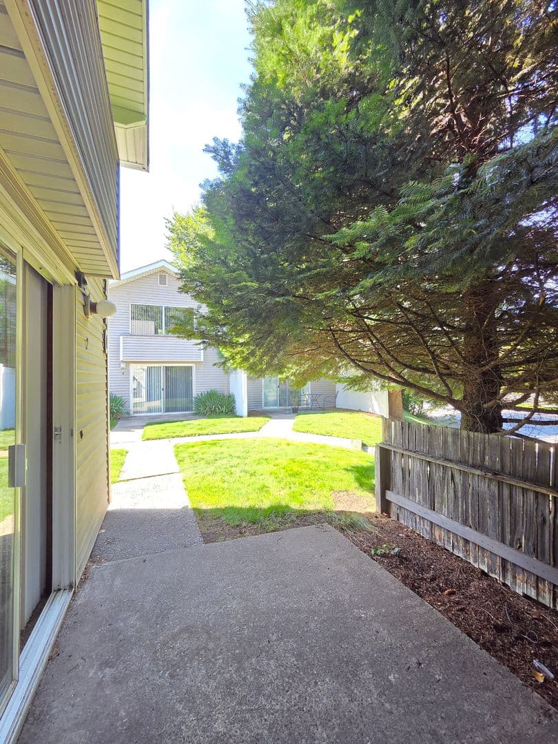 Spokane Apartment: 1110 S. Walnut Pl.