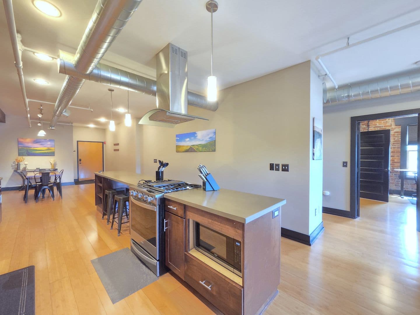 Spokane House: 401 W 1st Ave #2