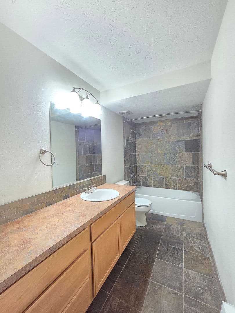 Spokane Apartment: 309 E 14th Ave