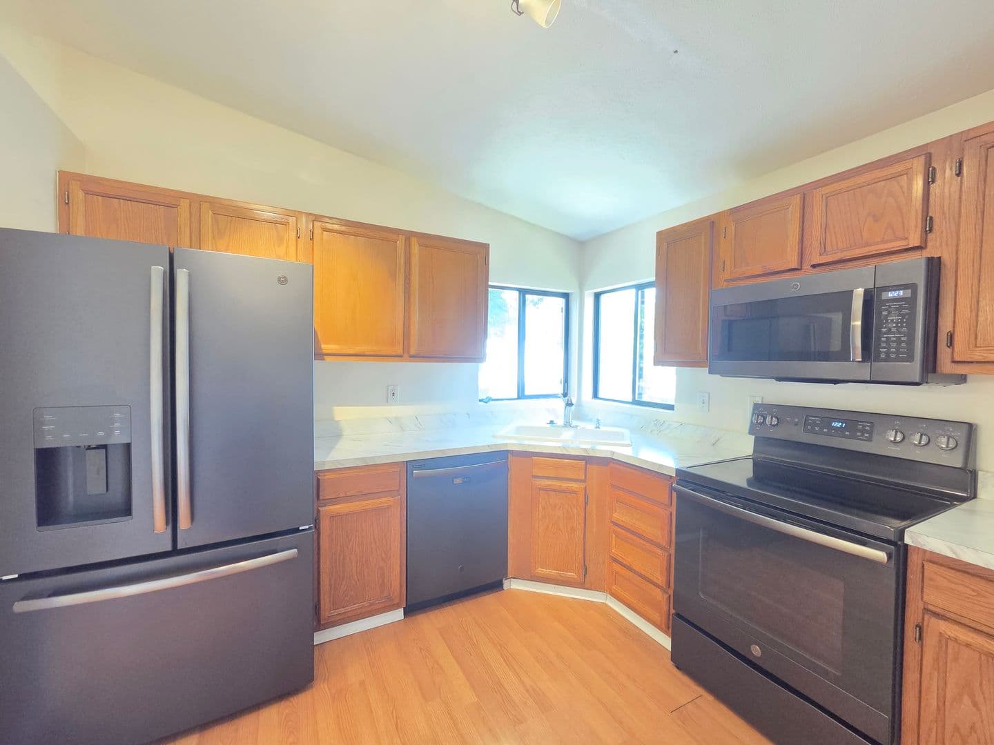 Spokane House: 4908 W Lamar Ave