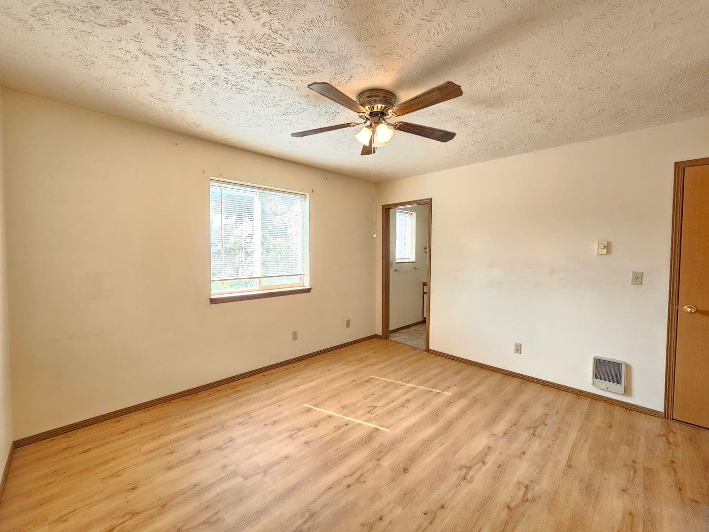 Spokane Valley Apartment: 12506 E 3rd Ave