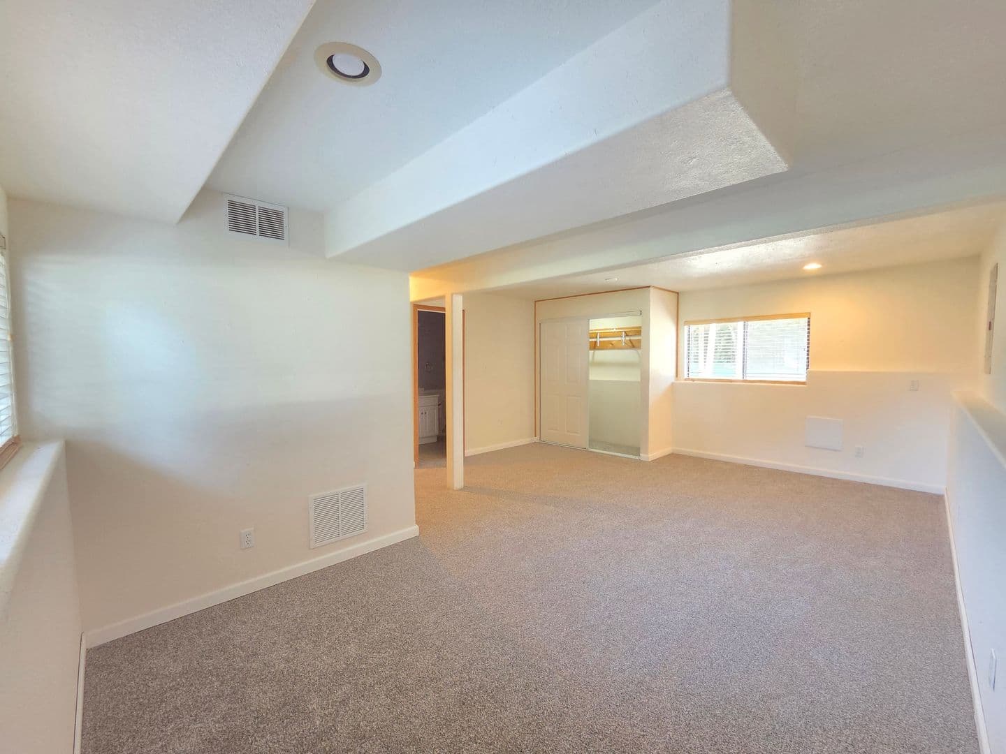 Spokane House: 4908 W Lamar Ave