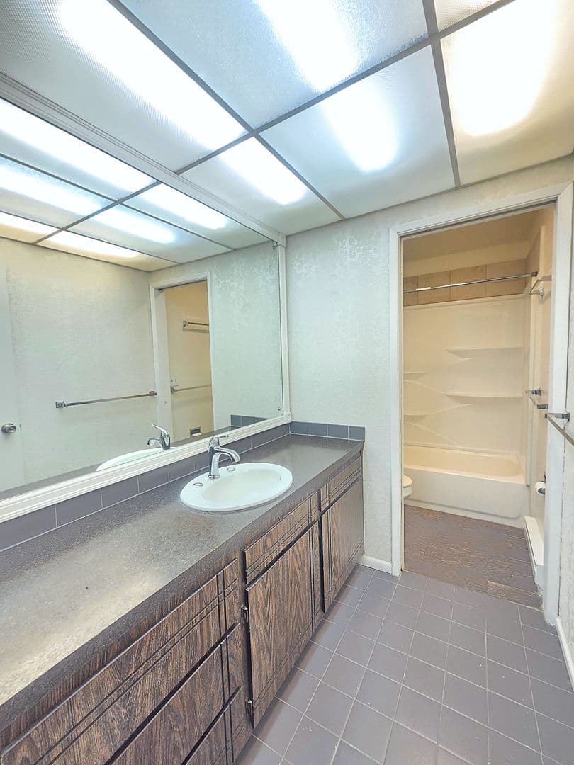 Spokane Apartment: 309 E 14th Ave
