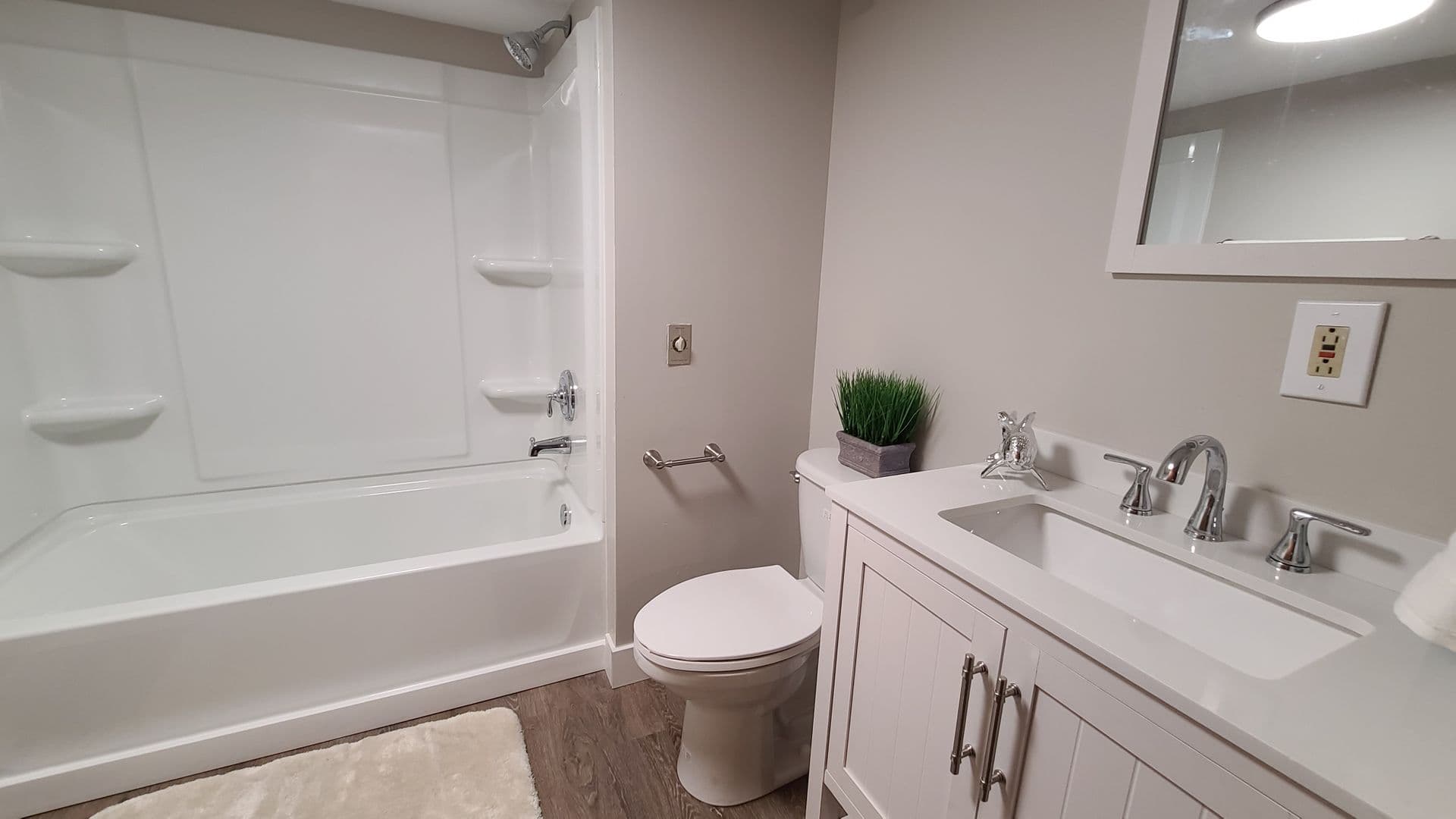 Spokane Apartment: 828 E 11th Ave