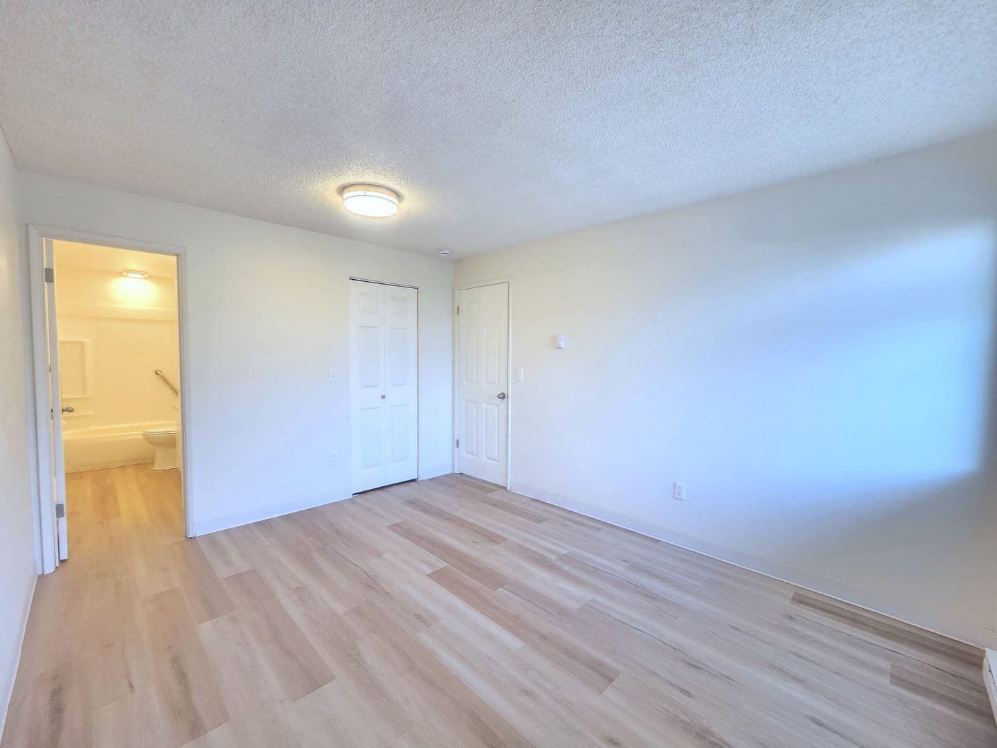 Spokane Apartment: 1204 W. 6th Ave