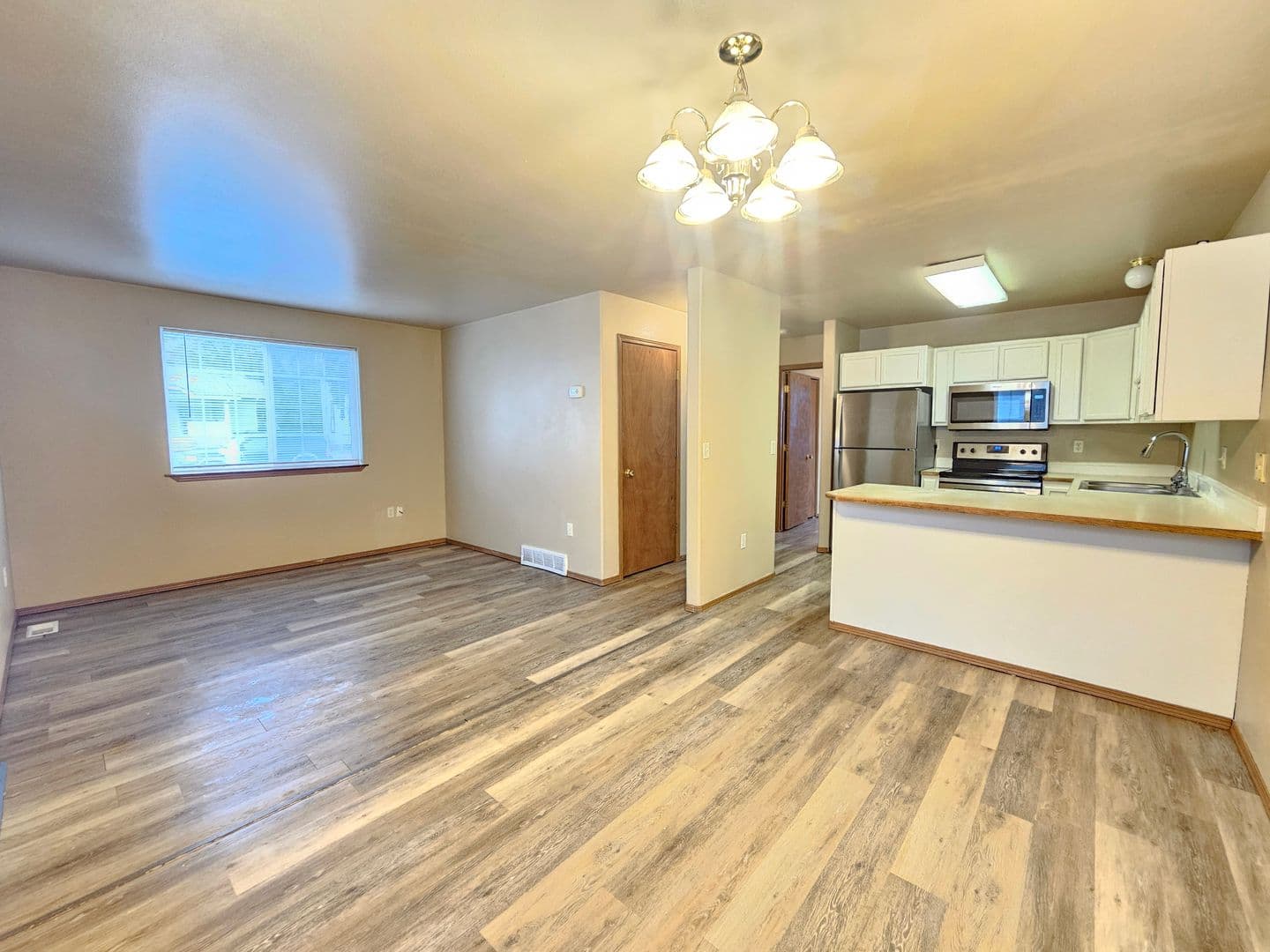Spokane Apartment: 407 E 8th Ave