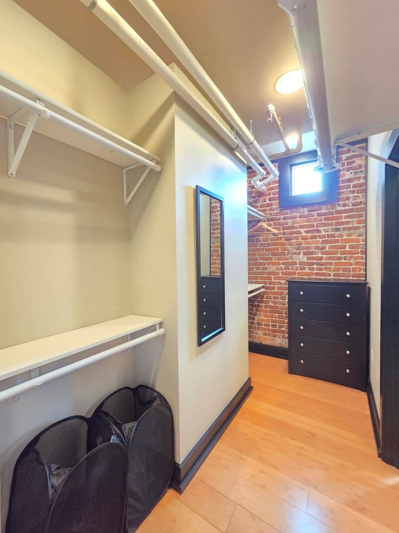 Spokane House: 401 W 1st Ave #2