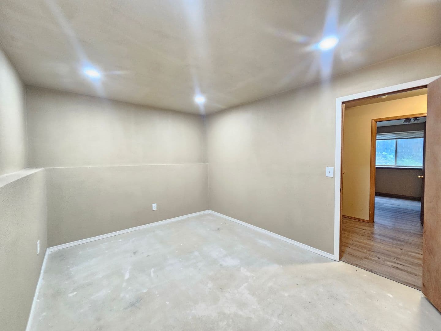 Spokane Apartment: 407 E 8th Ave
