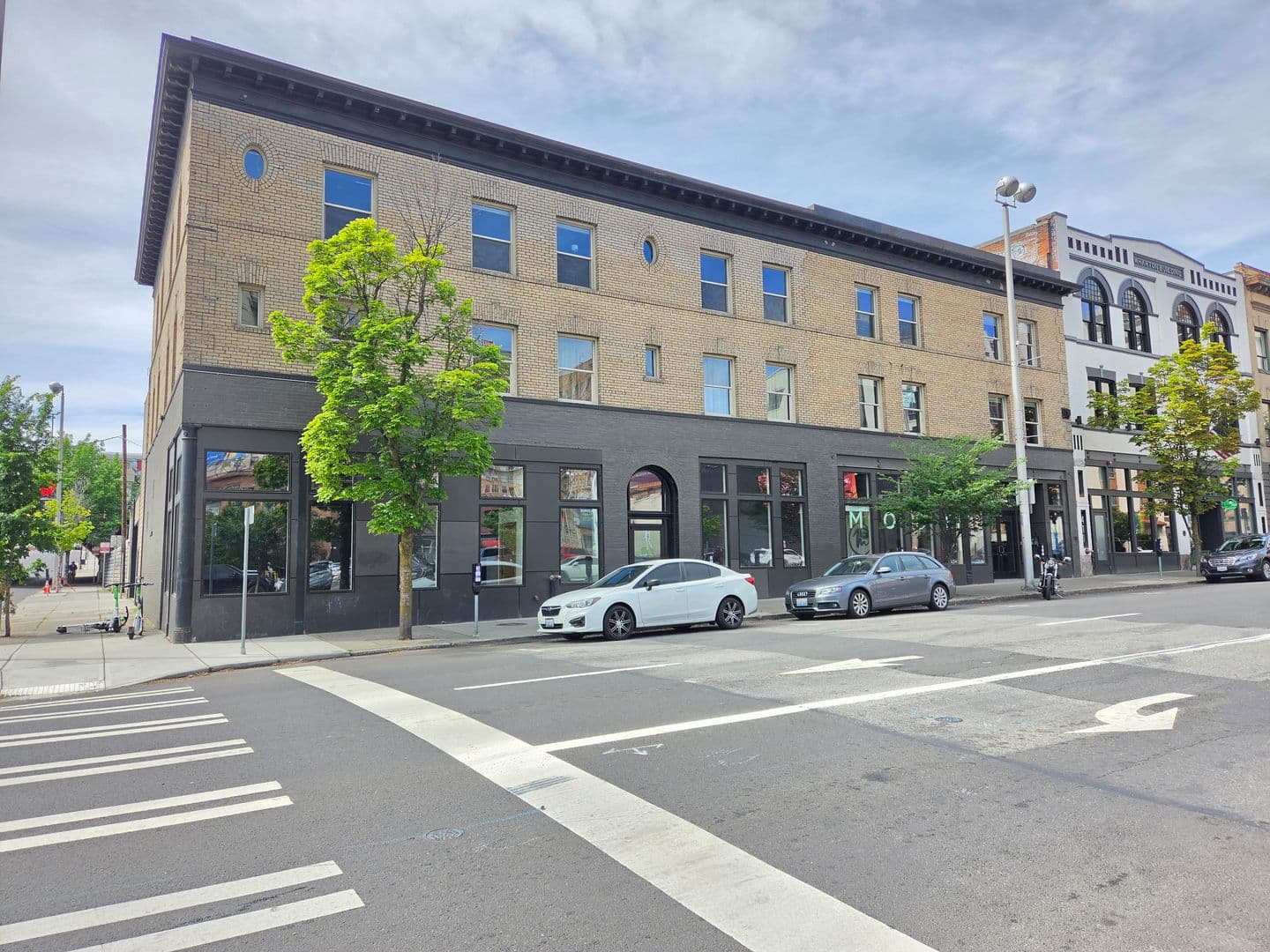 Spokane House: 401 W 1st Ave #2