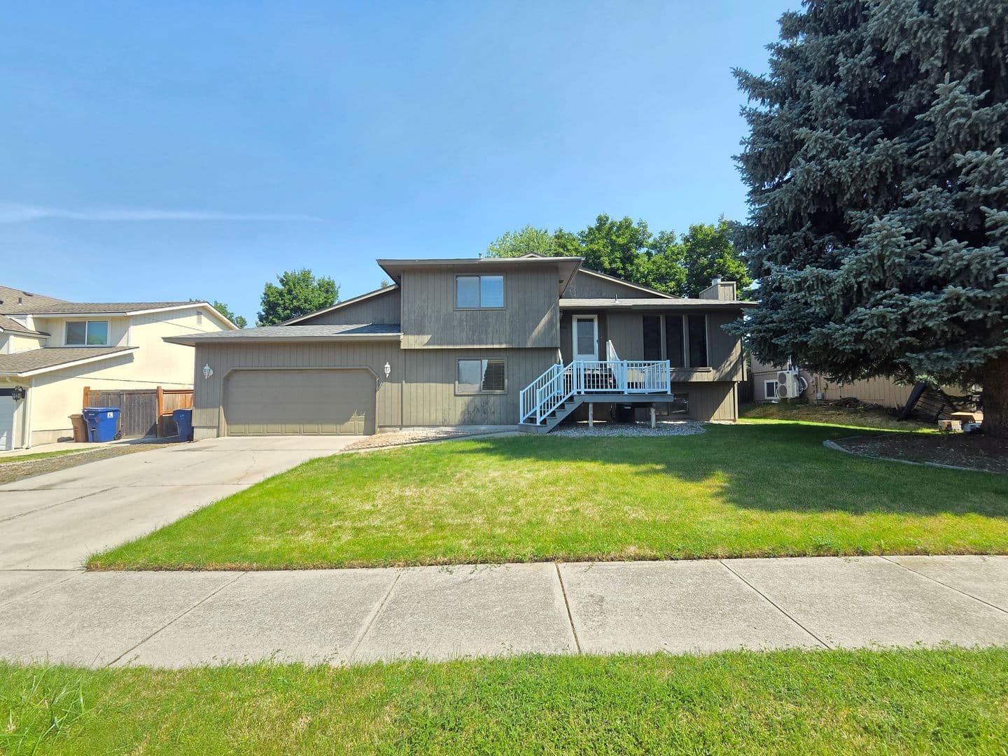 Spokane House: 4908 W Lamar Ave