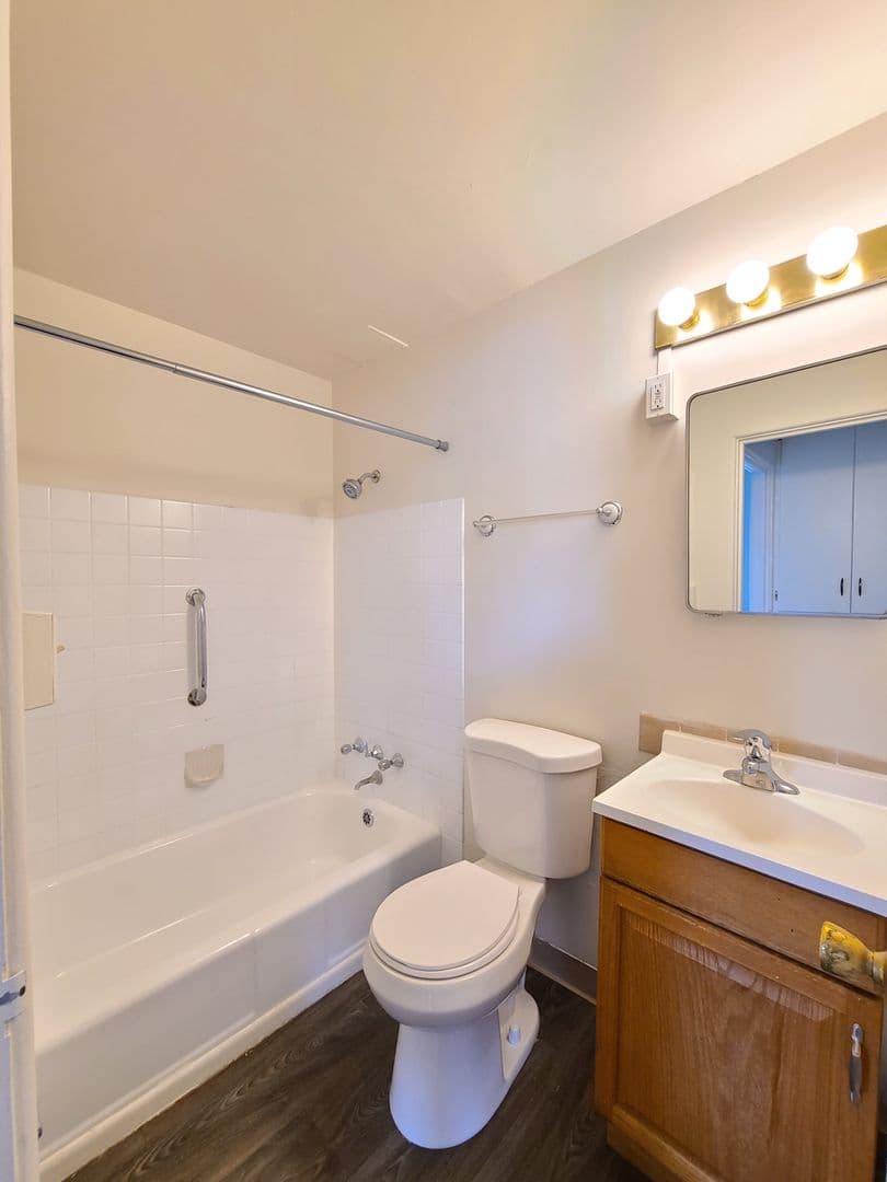 Spokane Apartment: 911 - 919 W. 7th Ave