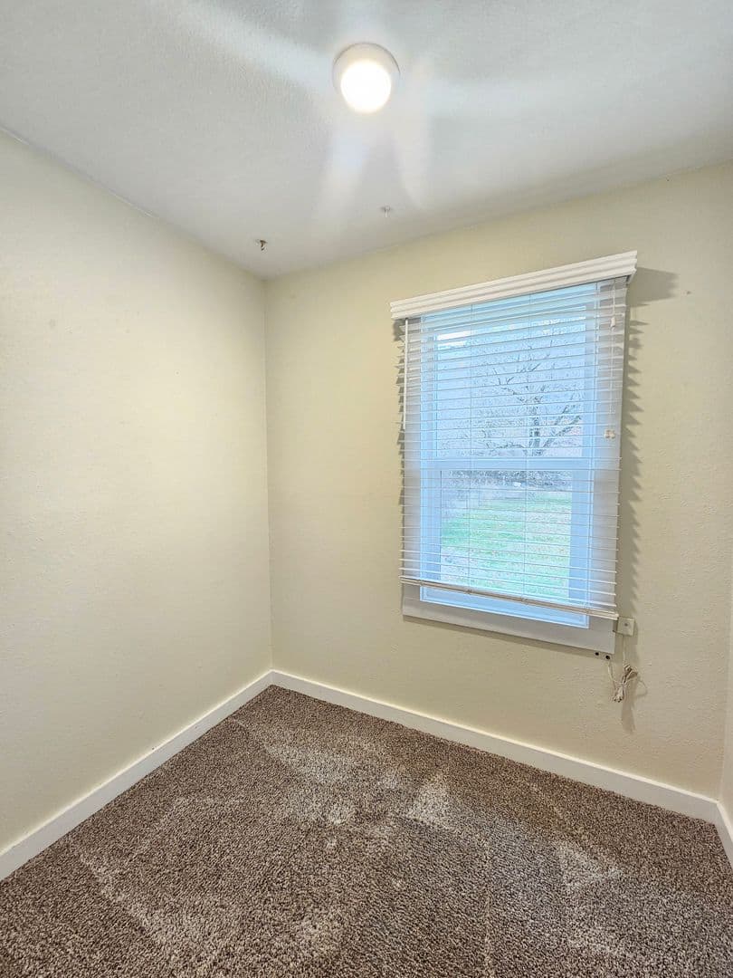 Spokane House: 2225 W 10th Ave