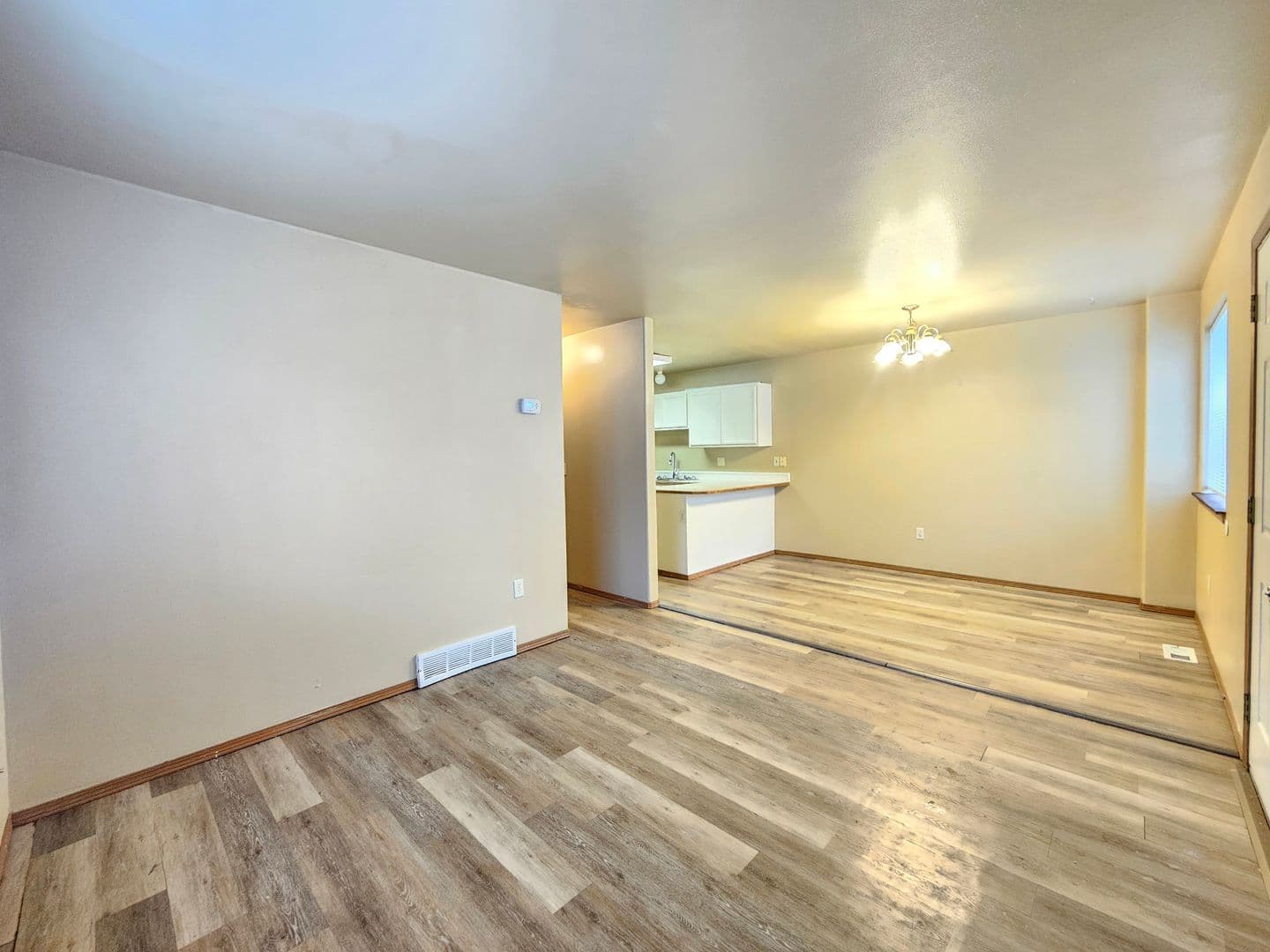 Spokane Apartment: 407 E 8th Ave