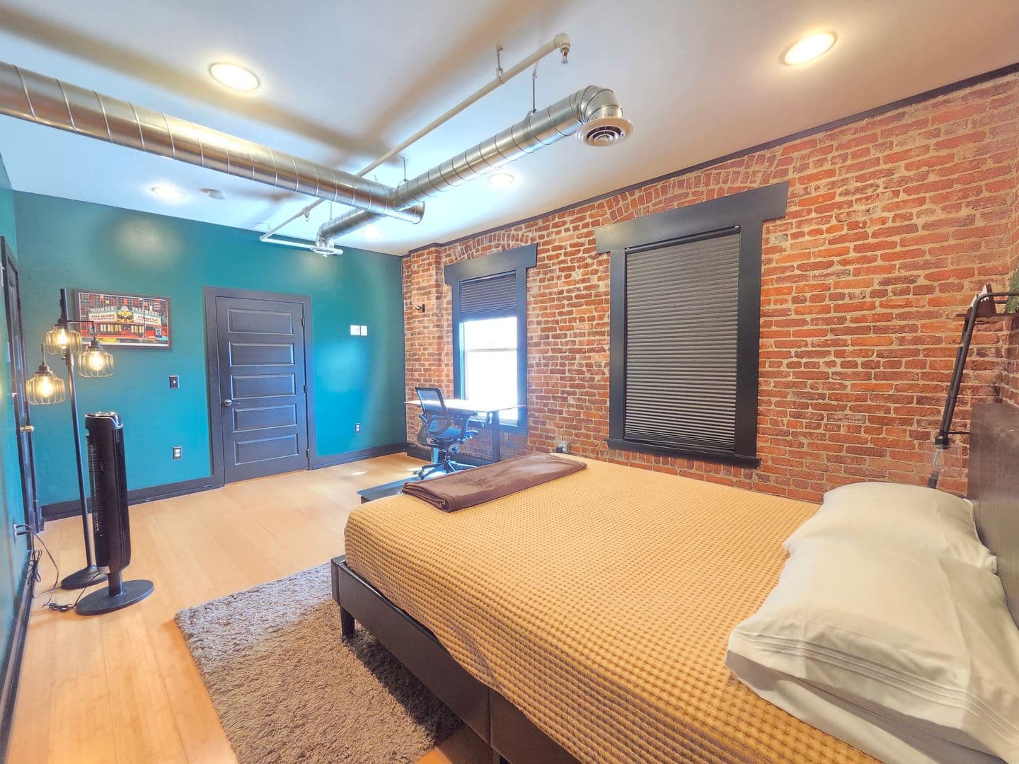 Spokane House: 401 W 1st Ave #2