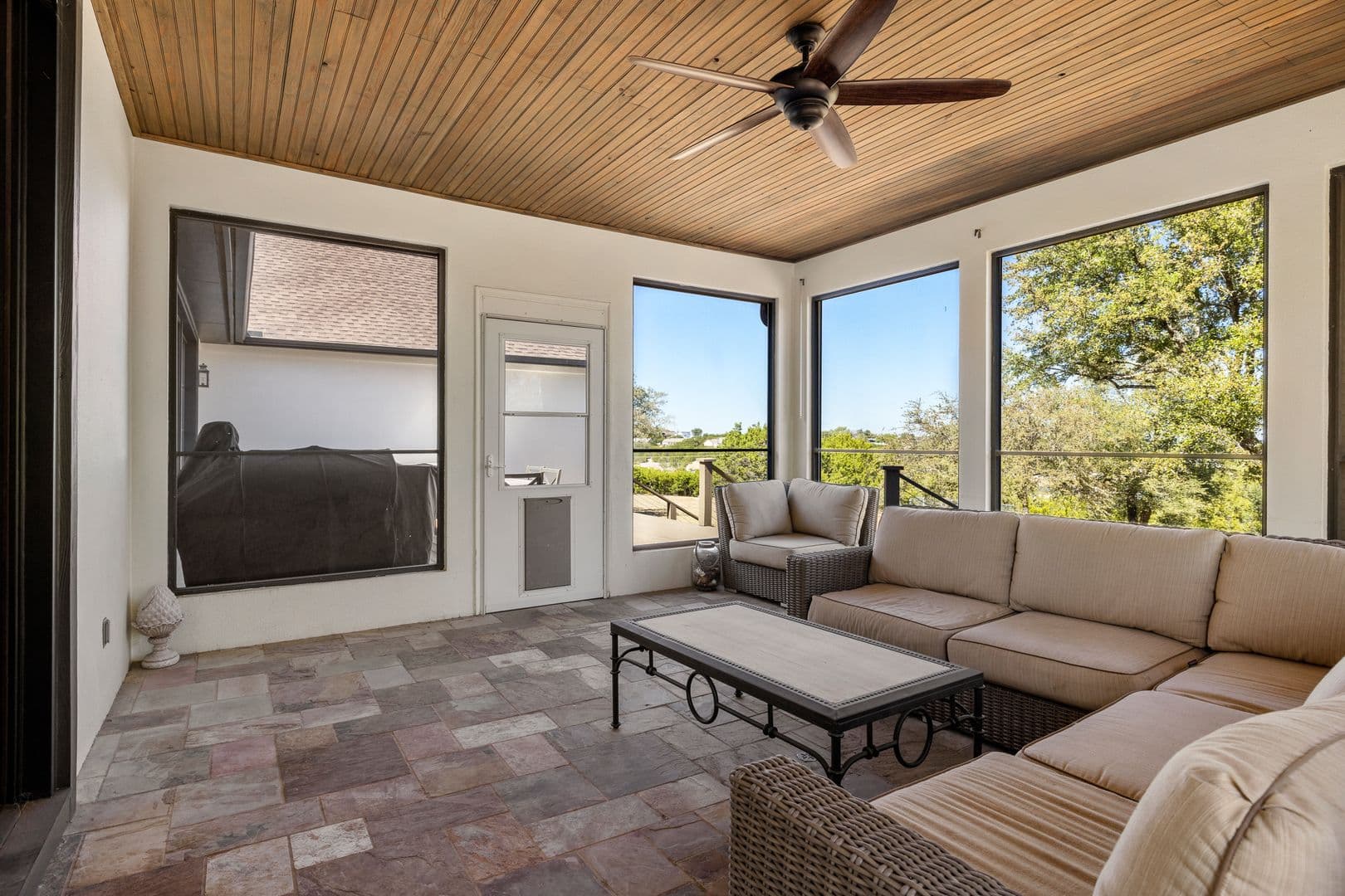 Spicewood House: 702 E Summit Drive
