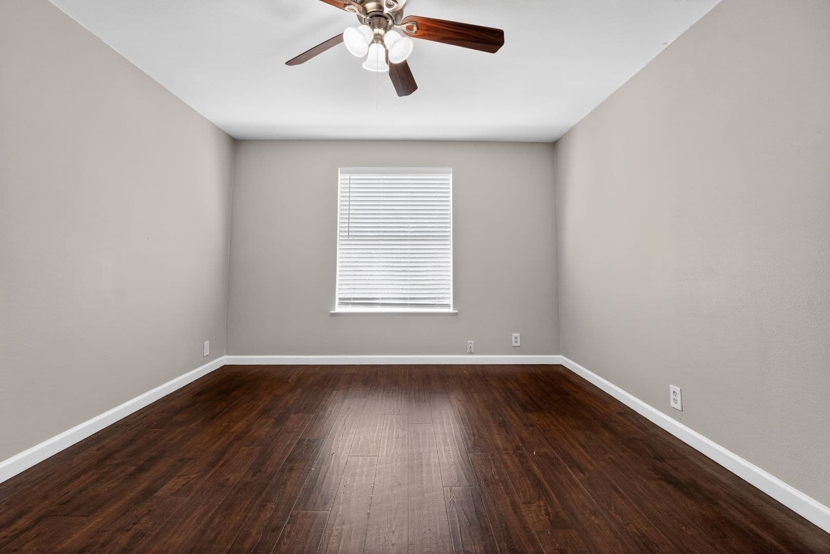 Leander House: 20600 Bonanza St Unit 2
