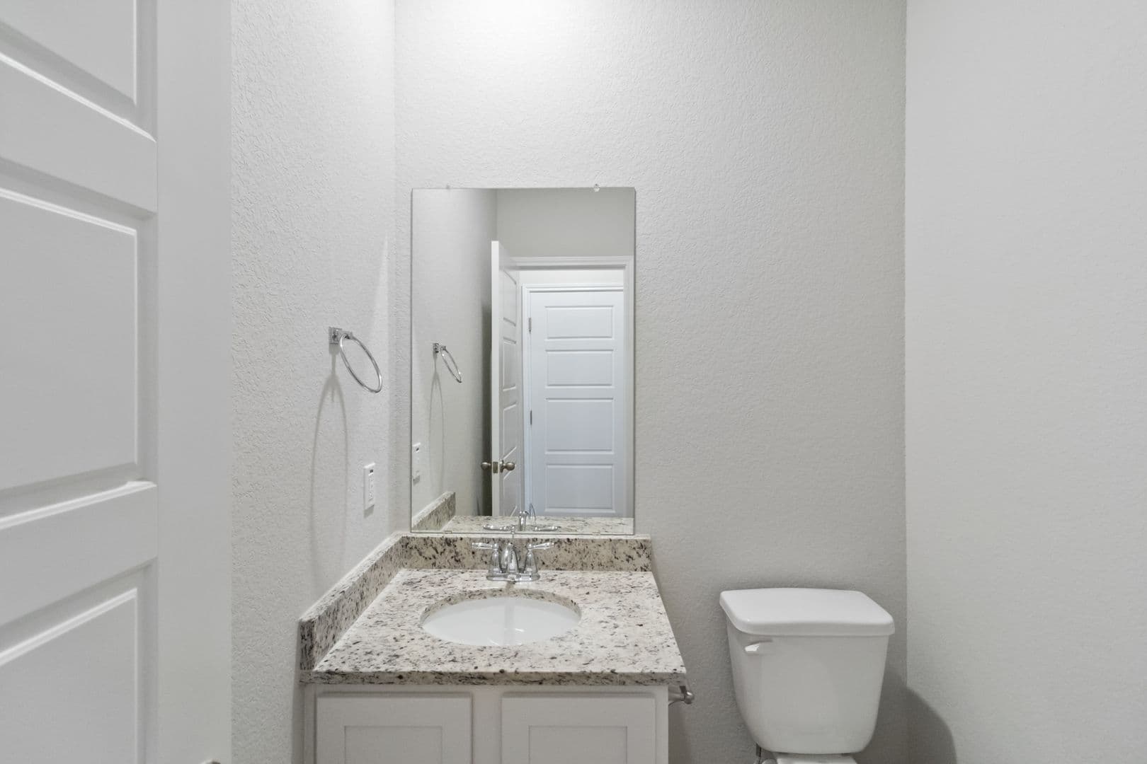 Buda House: 992 Staglin St. Unit A
