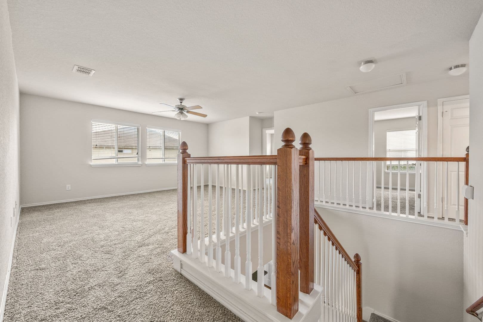 San Antonio House: 7607 Helios Rise