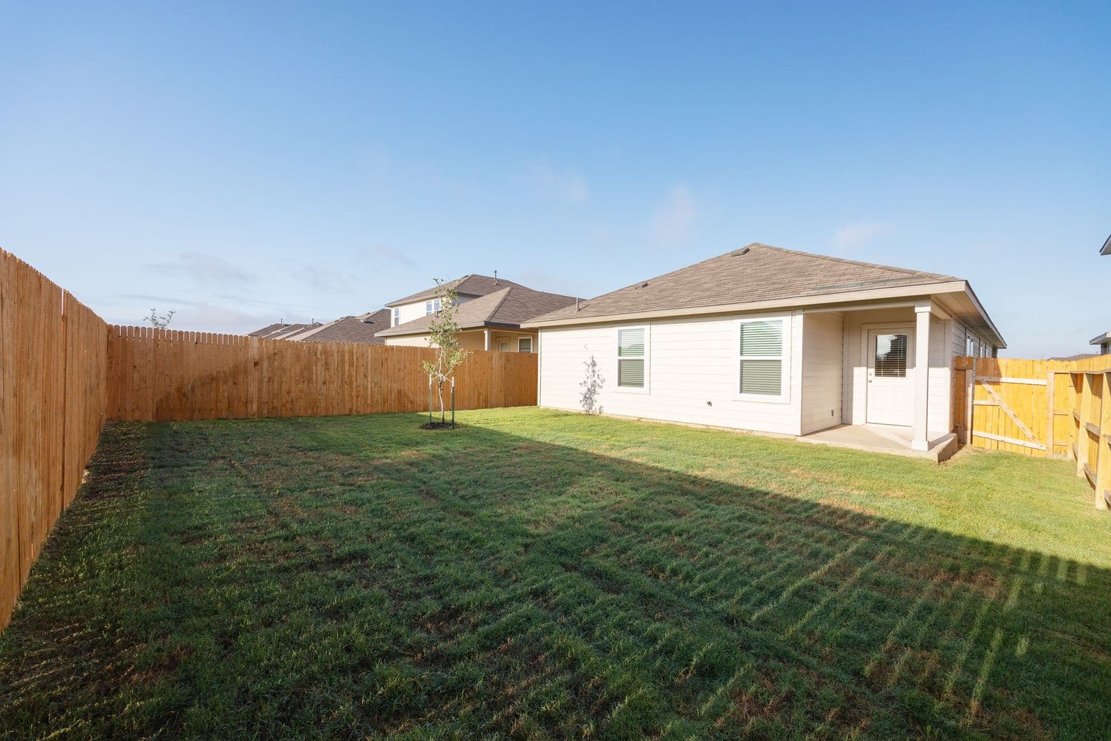 Floresville House: 148 Chipping Alley