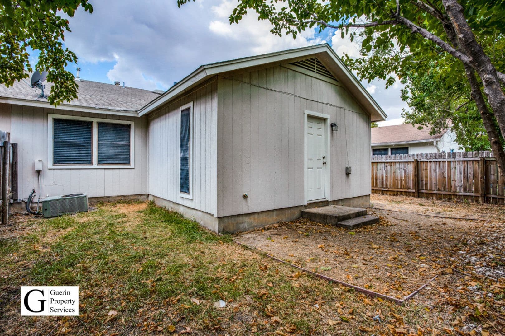 Round Rock House: 1001 Hyridge St.