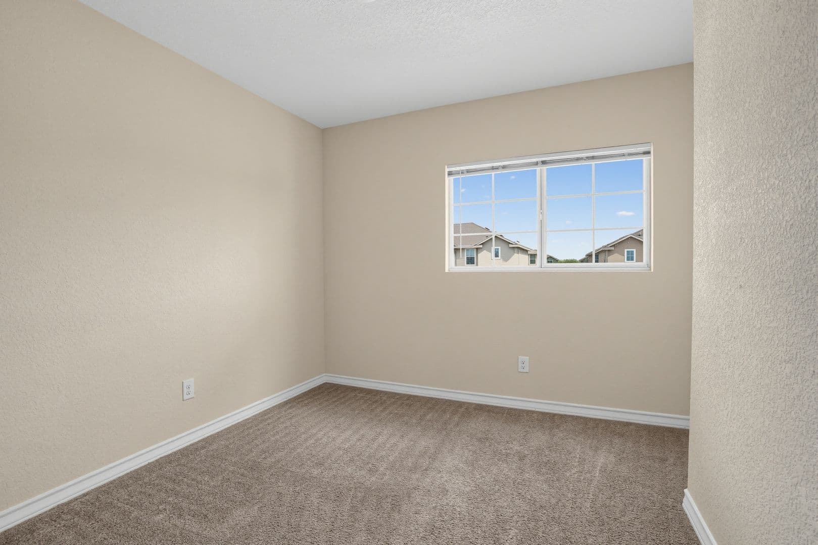 Selma House: 16825 Showdown Path Unit 3