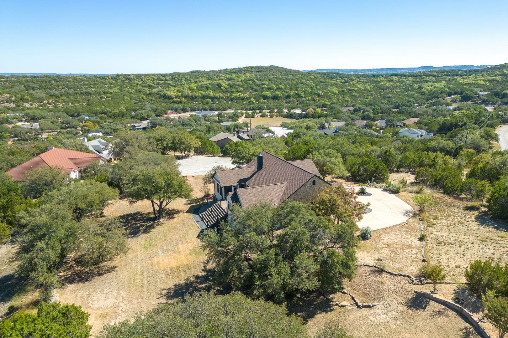 Spicewood House: 702 E Summit Drive