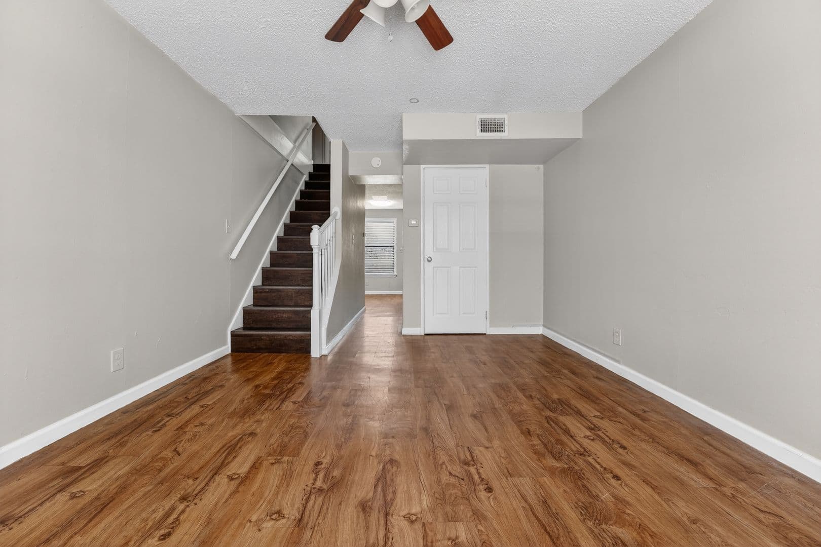 Leander House: 20600 Bonanza St Unit 2