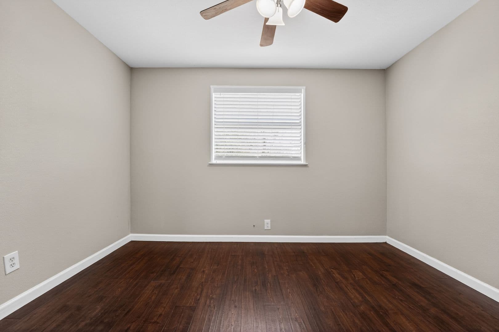 Leander House: 20600 Bonanza St Unit 2