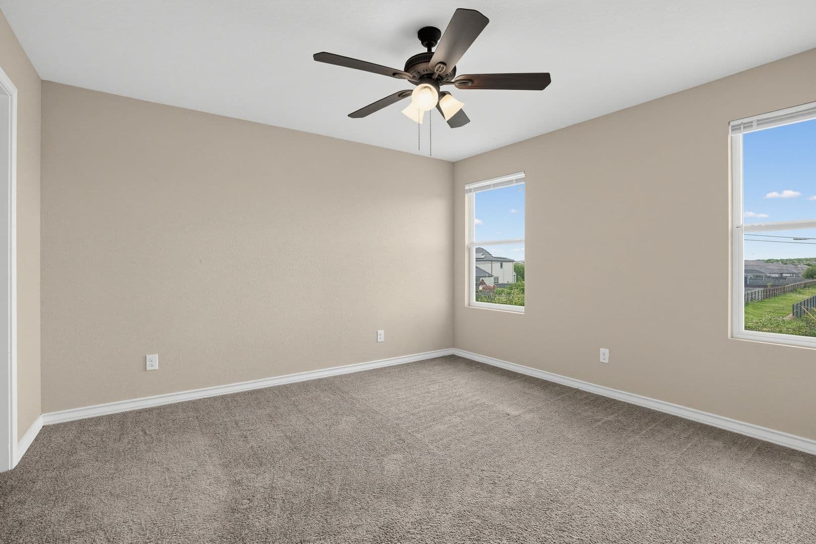 Selma House: 16825 Showdown Path Unit 4