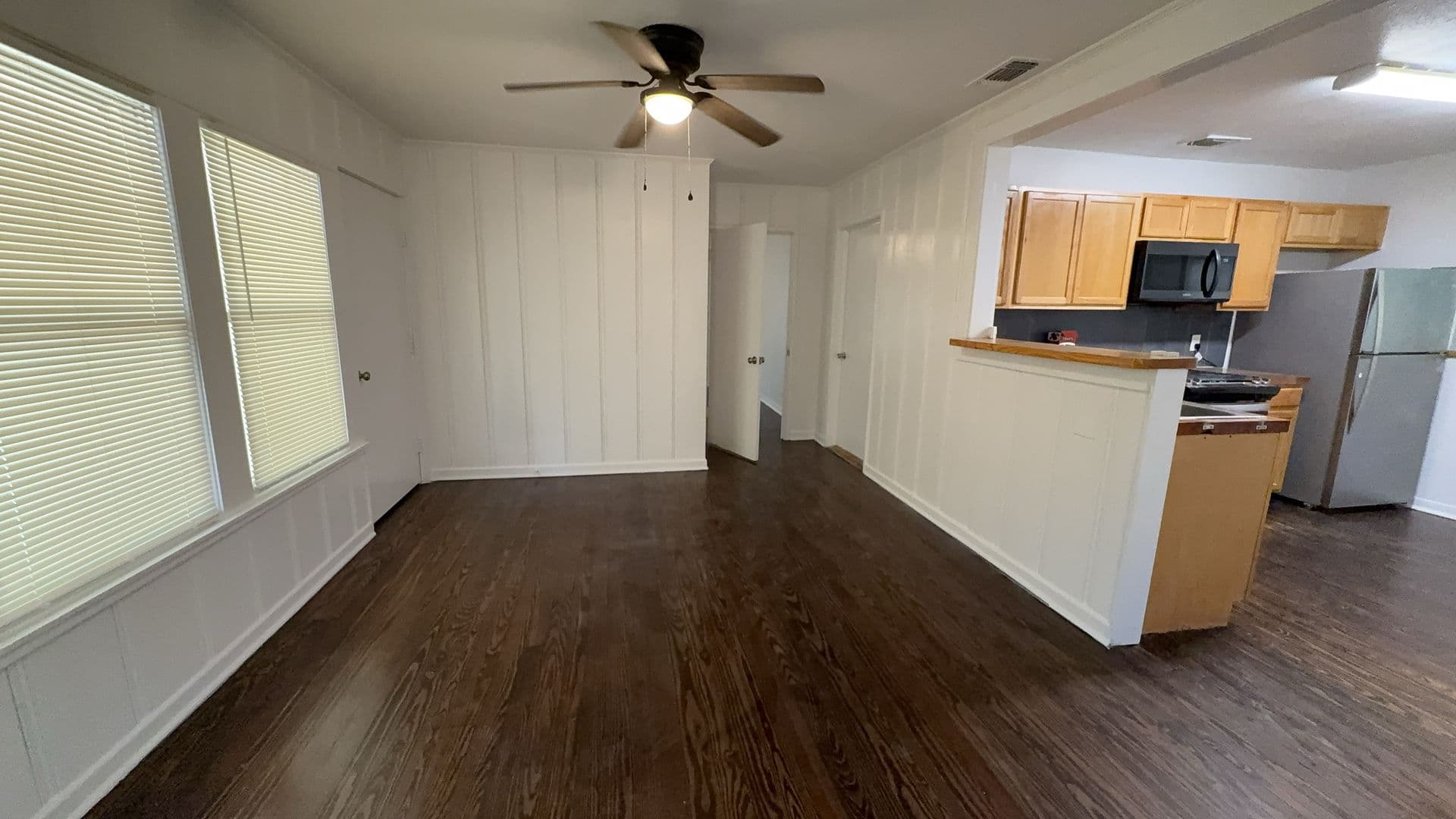 San Antonio House: 1743 E Crockett St