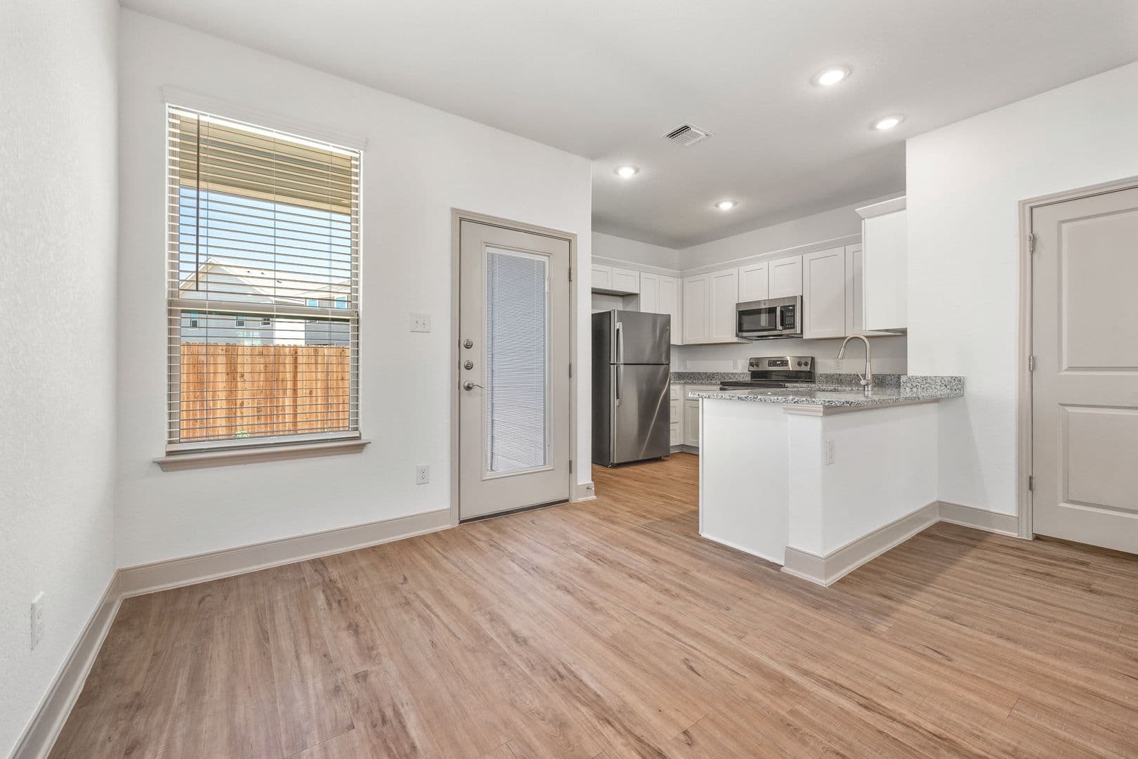 San Antonio House: 7518 Gramercy Way Unit 102