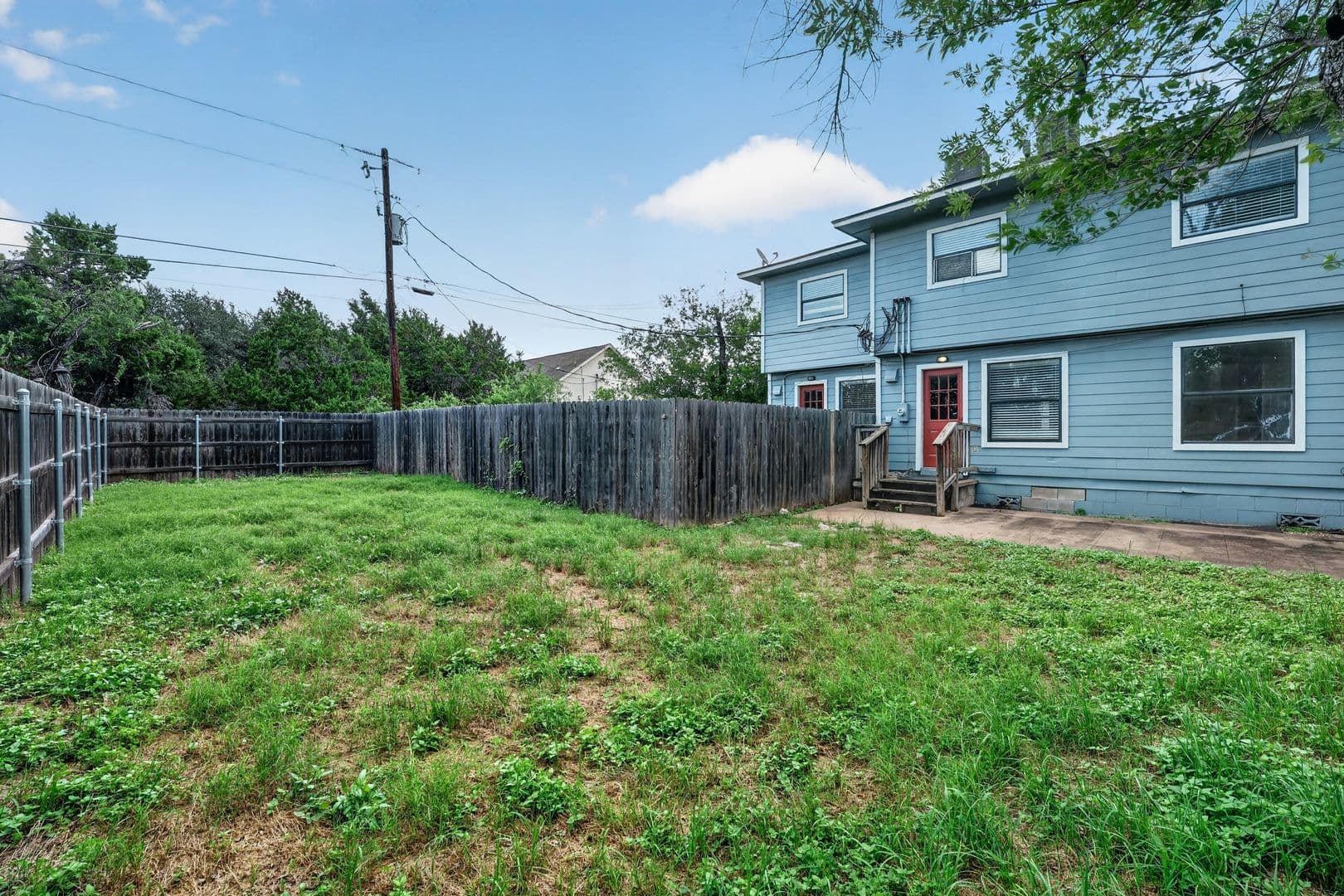 Leander House: 20600 Bonanza St Unit 2