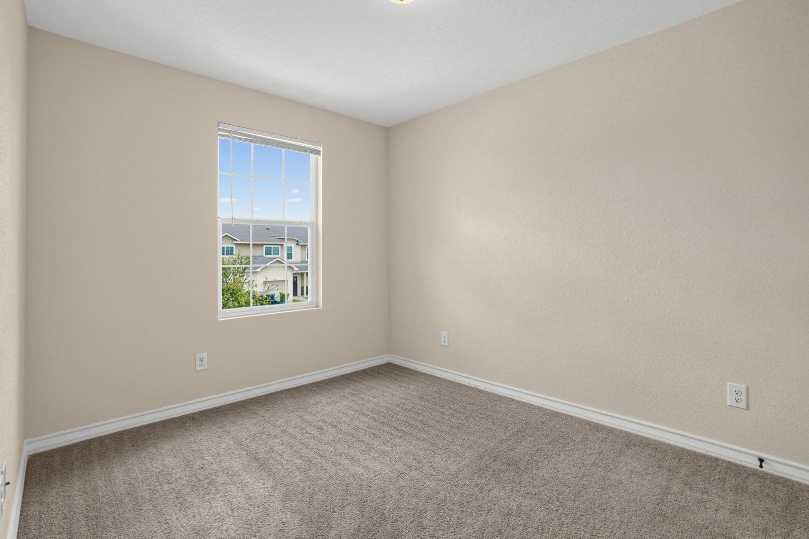 Selma House: 16825 Showdown Path Unit 3