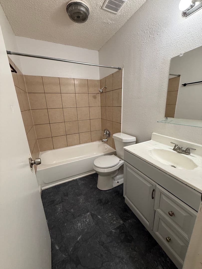San Antonio House: 2307 Lake Louise Dr.
