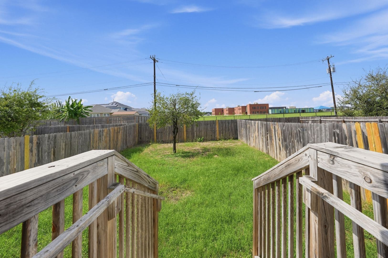 Selma House: 16825 Showdown Path Unit 4