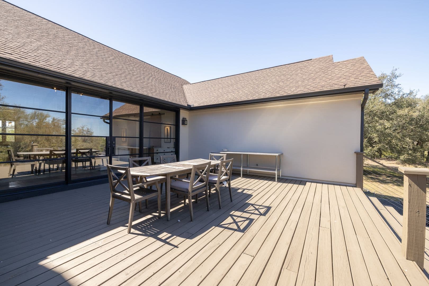 Spicewood House: 702 E Summit Drive