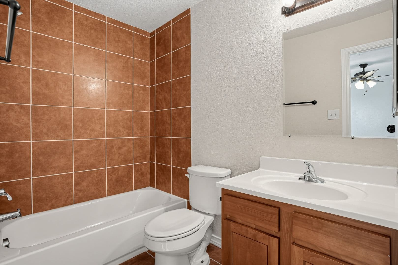 Selma House: 16825 Showdown Path Unit 3