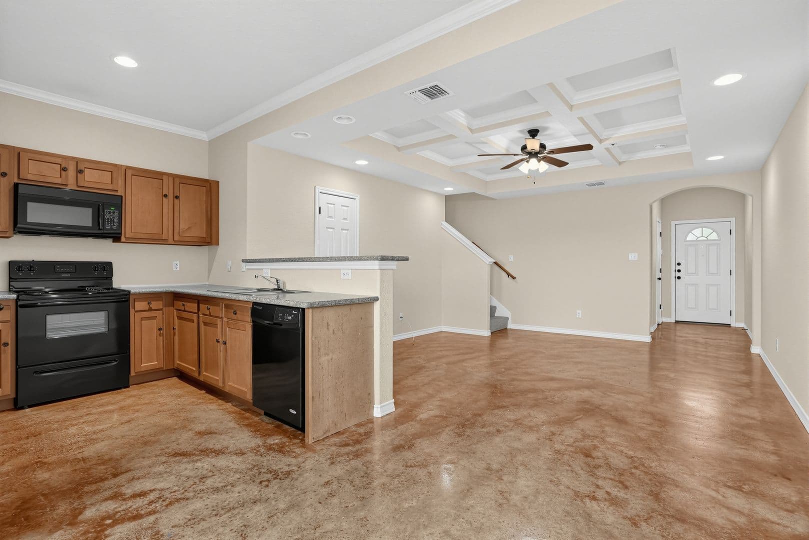 Selma House: 16825 Showdown Path Unit 3