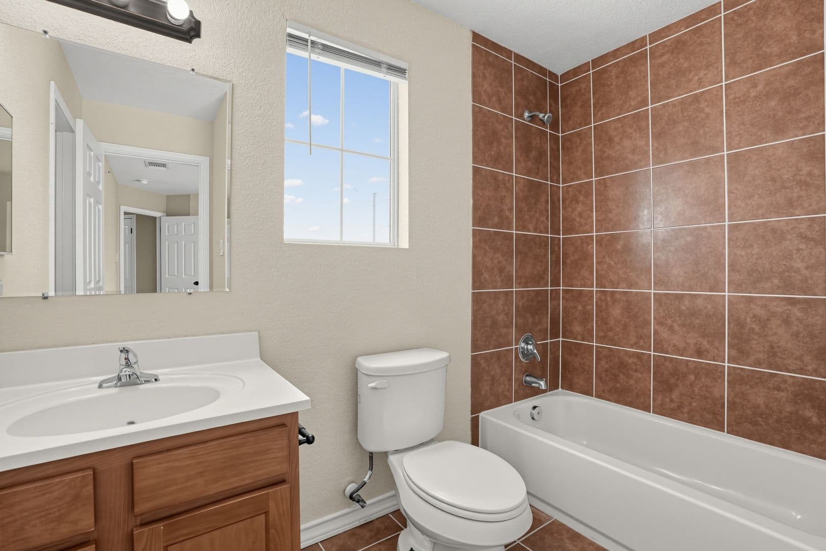 Selma House: 16825 Showdown Path Unit 4