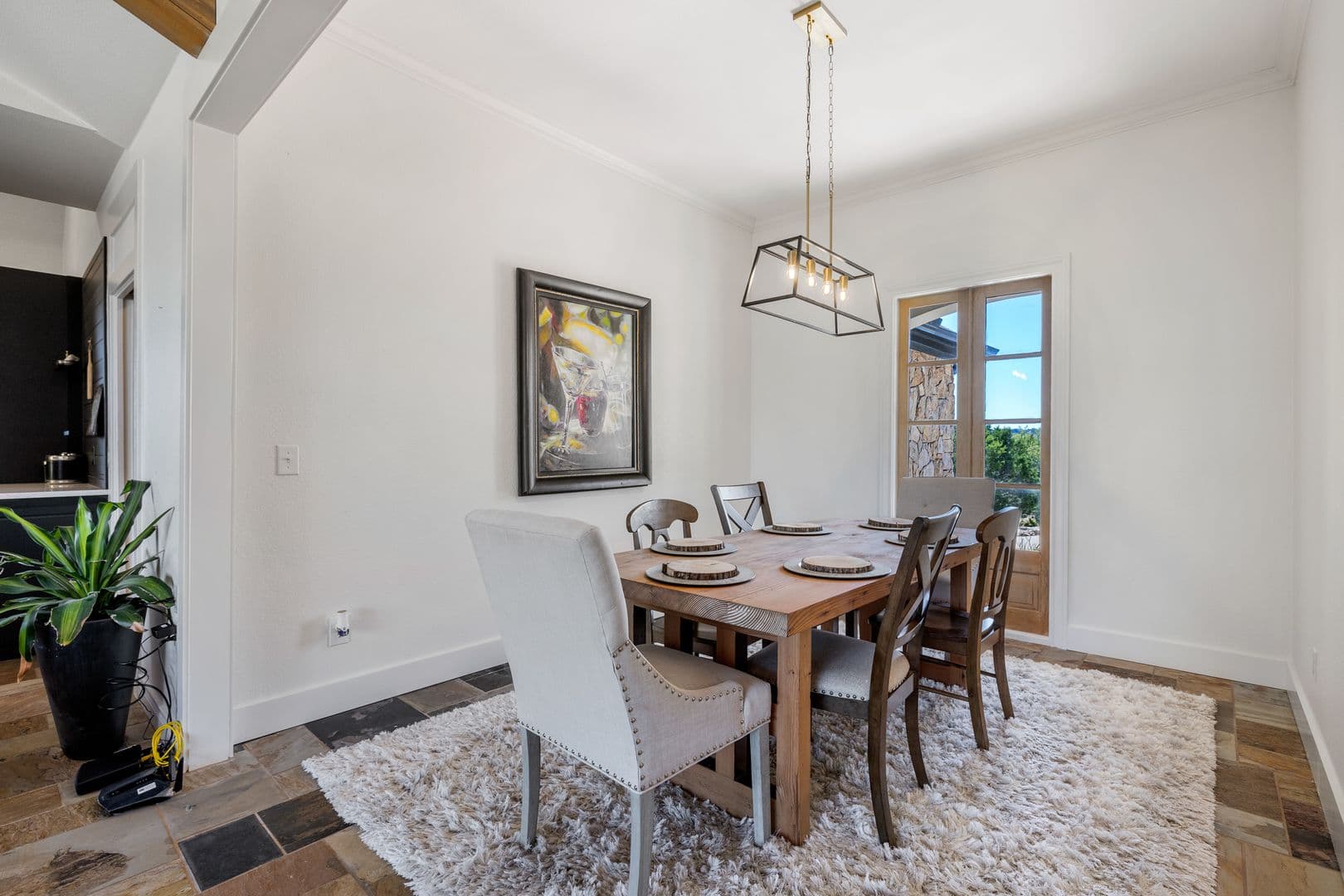 Spicewood House: 702 E Summit Drive