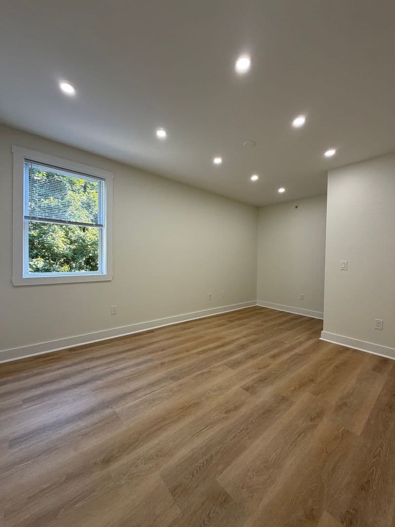 Gardiner Apartment: 41 Highland Ave