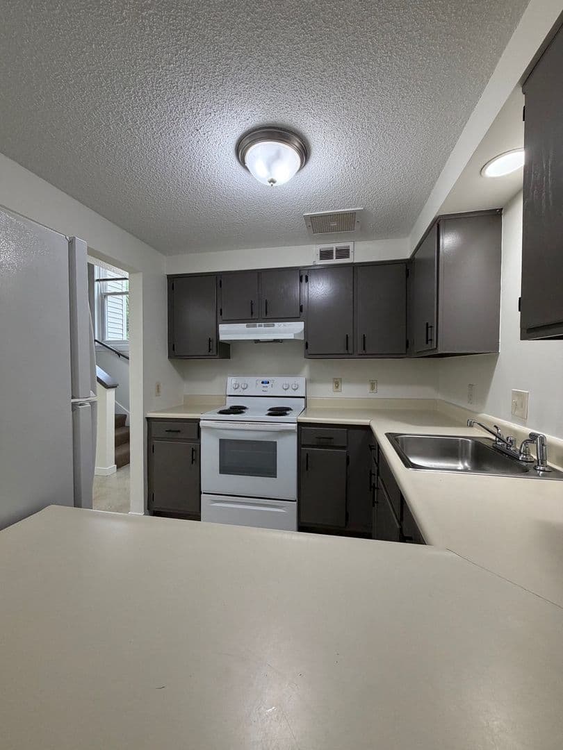 Monmouth Apartment: 293 Blue Road