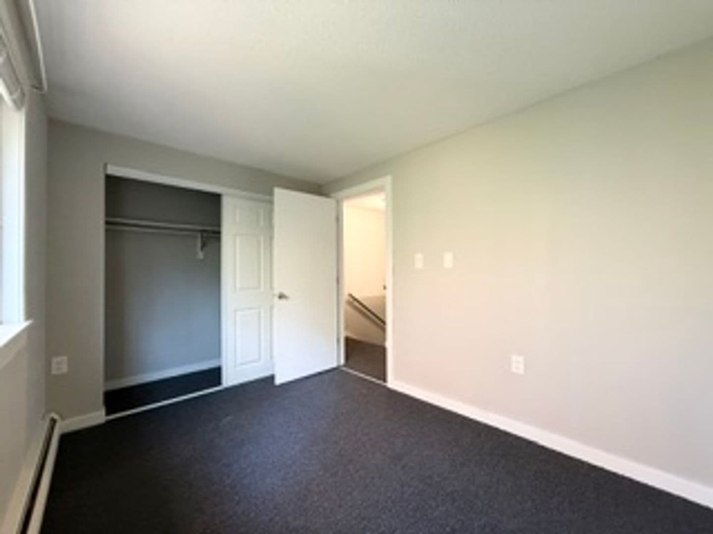 Monmouth Apartment: 293 Blue Road