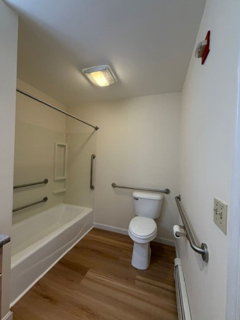 Augusta Apartment: 44 Sewall St