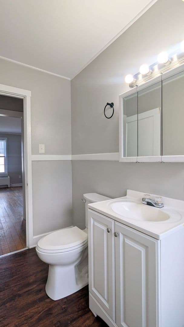 Augusta Apartment: 112 Eastern Ave