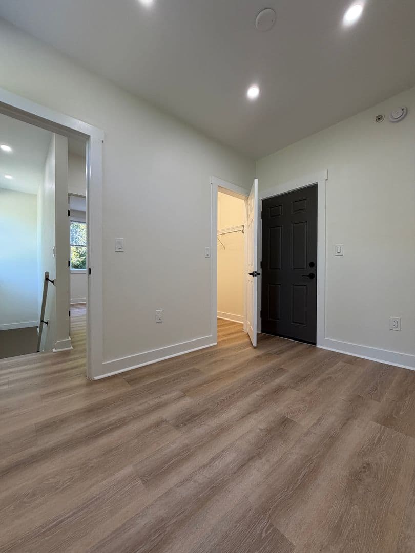 Gardiner Apartment: 41 Highland Ave
