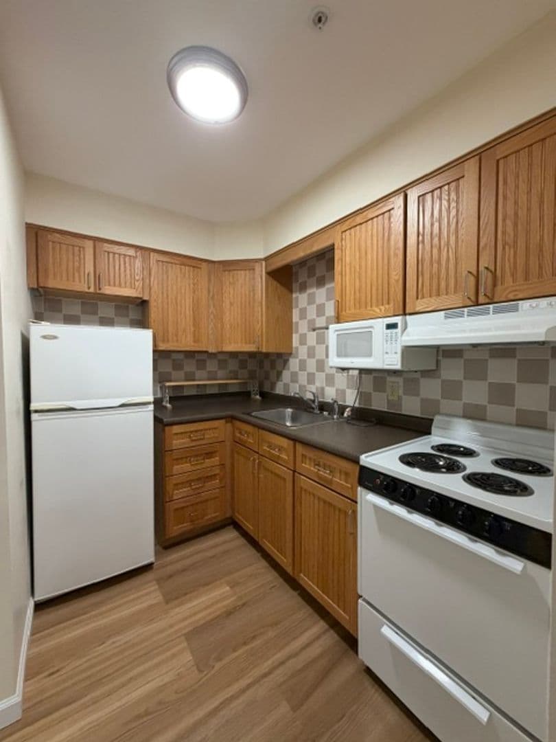 Augusta Apartment: 44 Sewall St